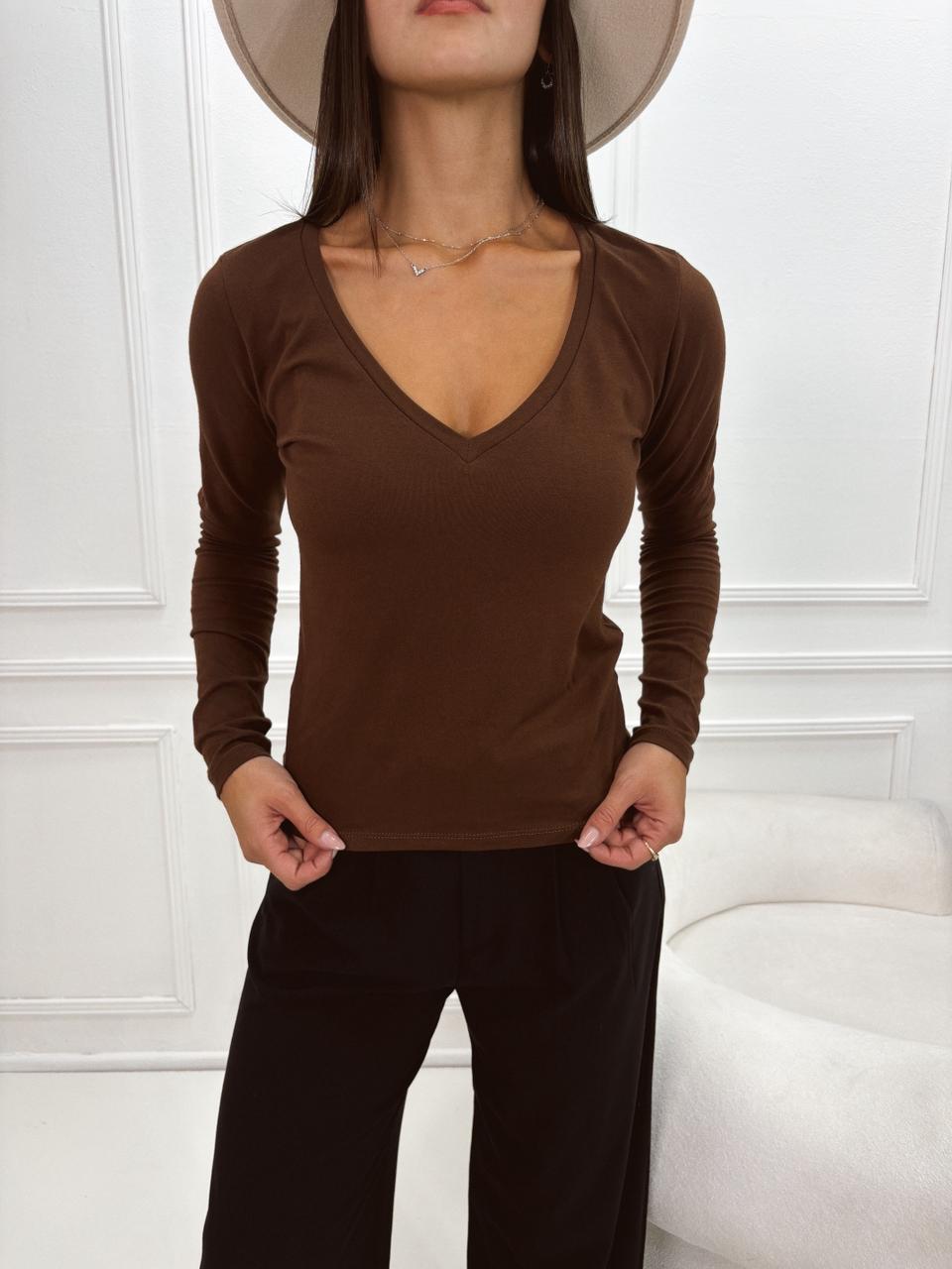 REMERA ESCOTE V ALGODON CON LYCRA MANGA LARGA - Imagen 5