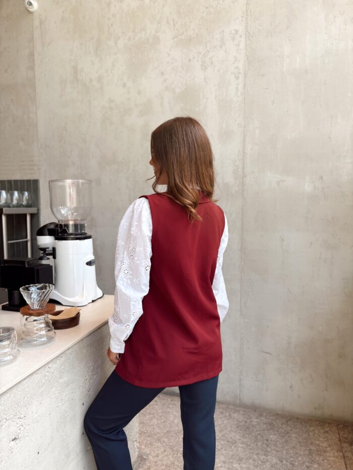 CHALECO CATY LARGO ENTALLADO