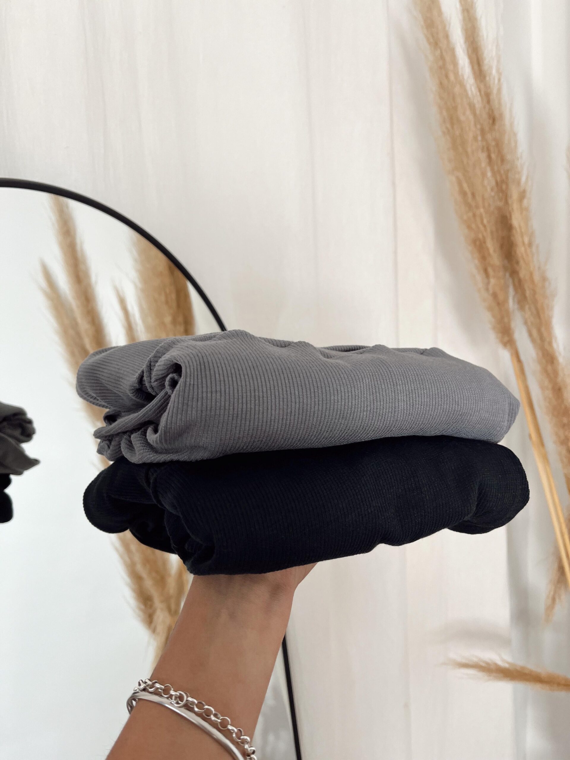 VESTIDO CORTO CON FRUNCE COSTADO GRECIA - Imagen 6