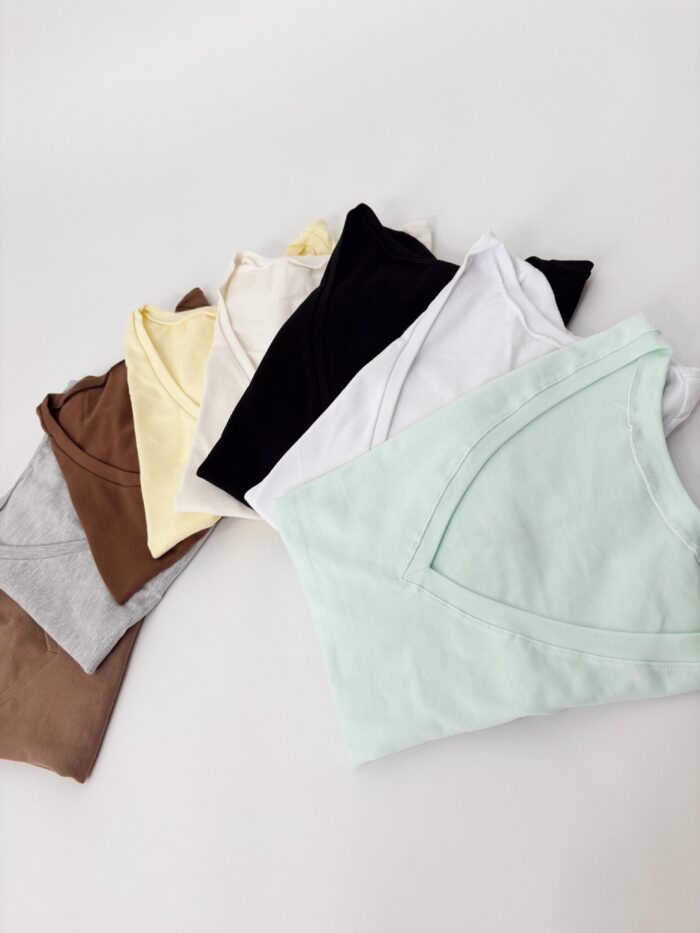 REMERA ALGODON CON LYCRA ESCOTE V MC