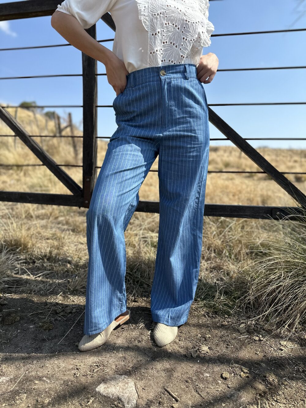 PANTALON SIMIL JEANS RAYADO - Imagen 4