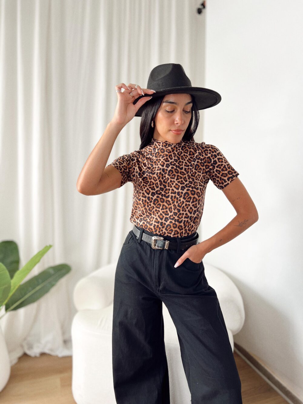 PANTALON DORY SUPER WIDE GABARDINA RIGIDA - Imagen 2
