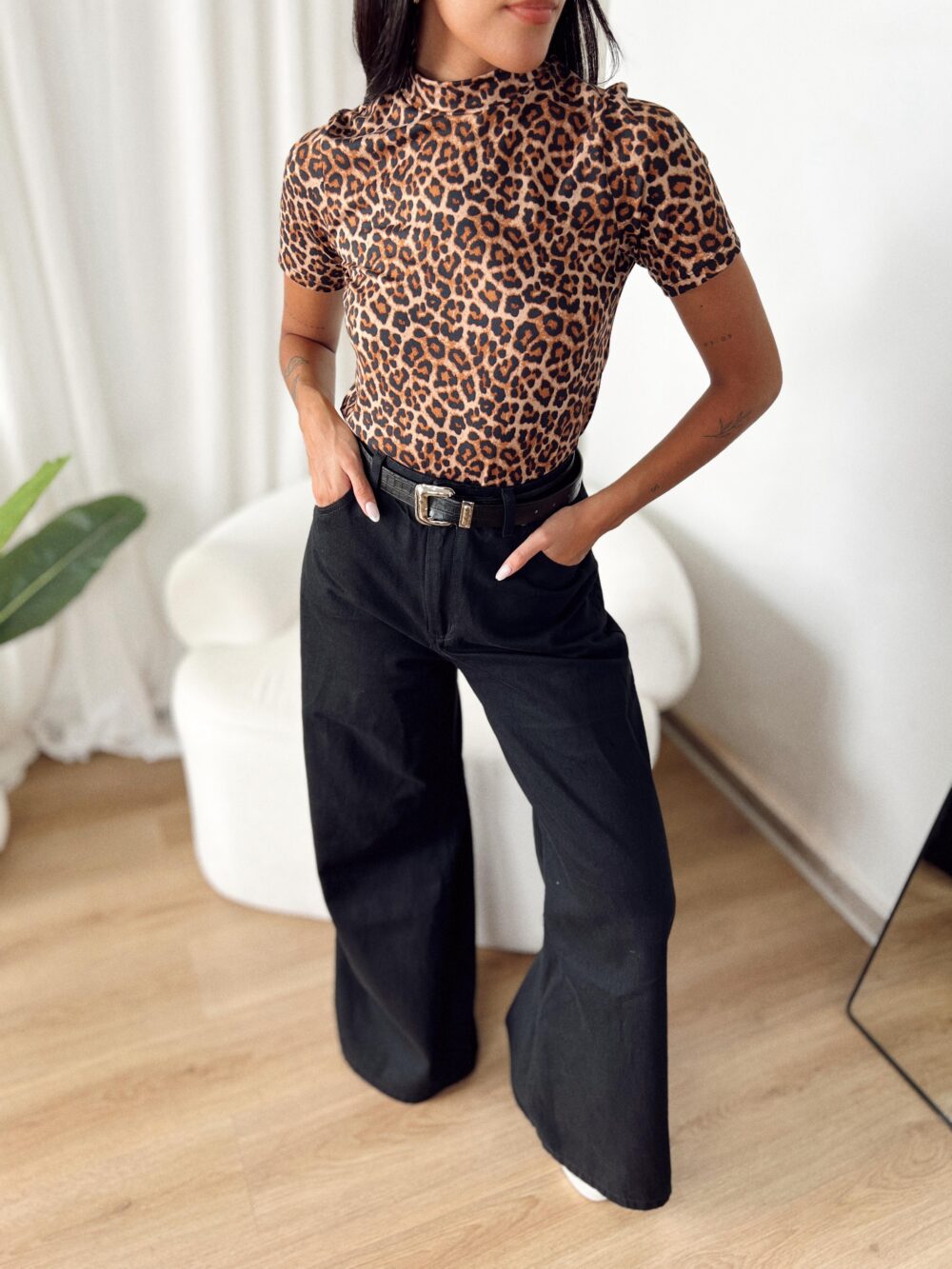PANTALON DORY SUPER WIDE GABARDINA RIGIDA