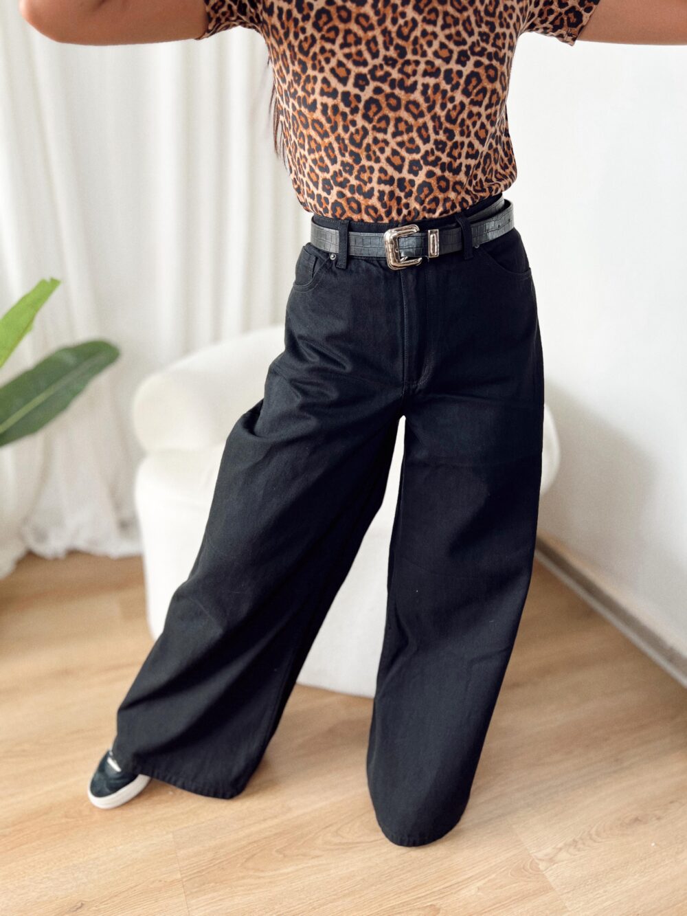 PANTALON DORY SUPER WIDE GABARDINA RIGIDA - Imagen 3