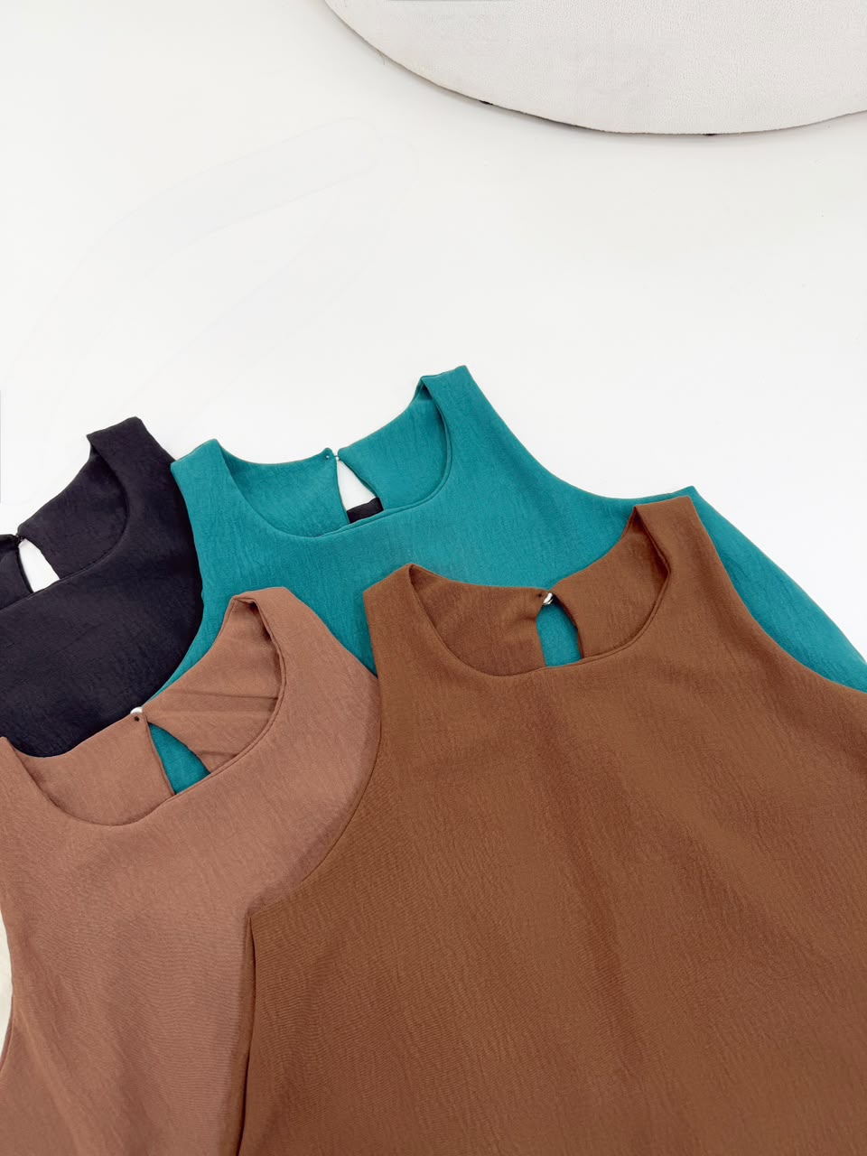 MUSCULOSA LUPE CREP CUELLO REDONDO - Imagen 10