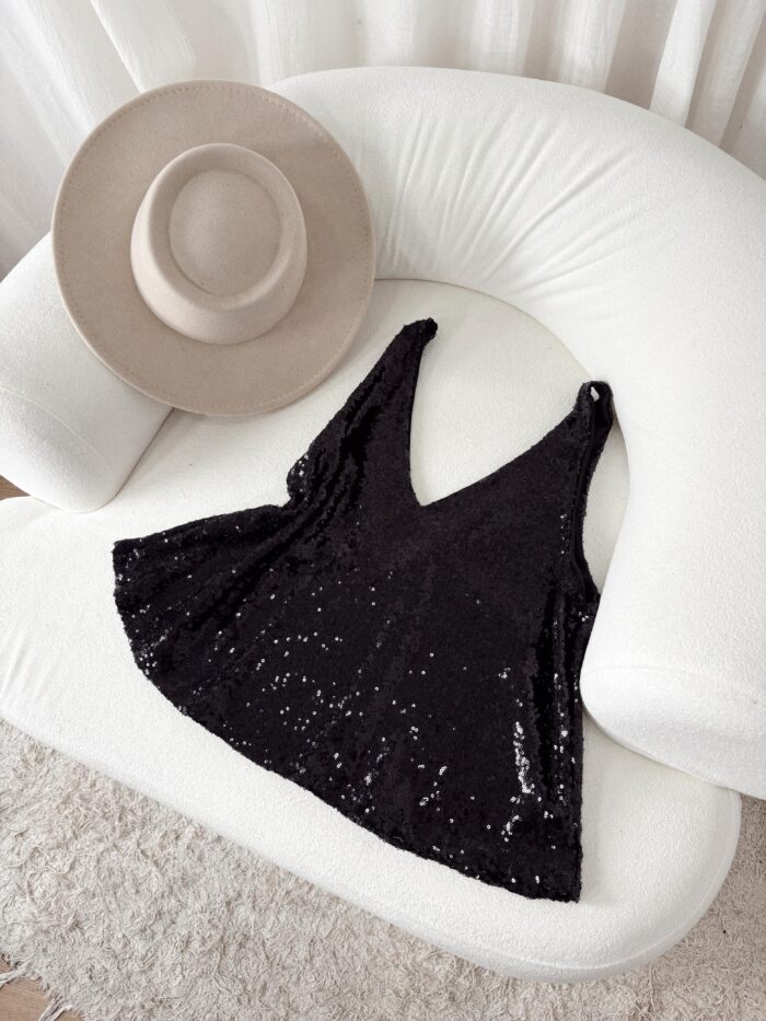 MUSCULOSA LENTEJUELAS ESCOTE EN V