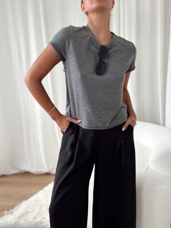 REMERA MORLEY CORTE CLASICO