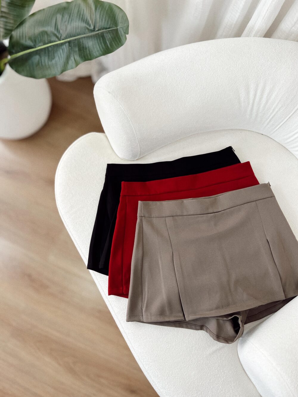 SHORT CATY FALDA CON TABLAS - Imagen 3