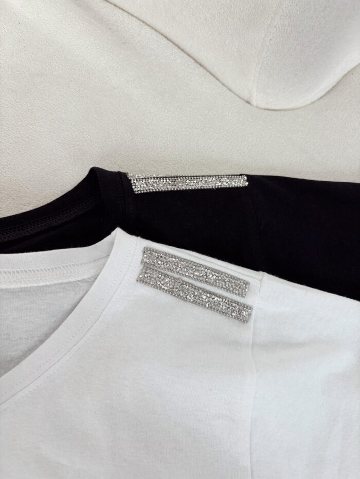 REMERA CLÁSICA STRAS BY DIOSAS