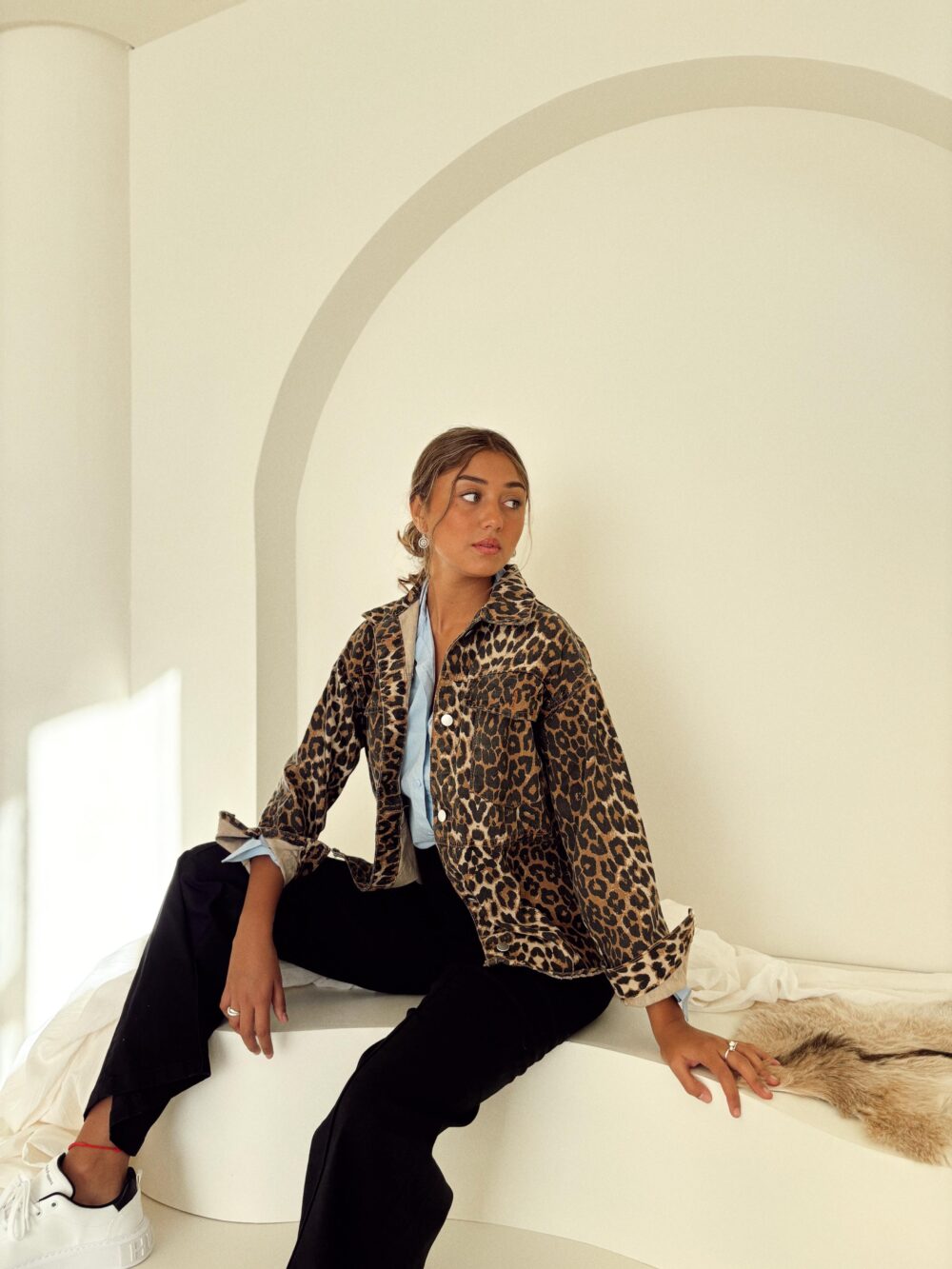 CAMPERA ANIMAL PRINT GABARDINA - Imagen 3