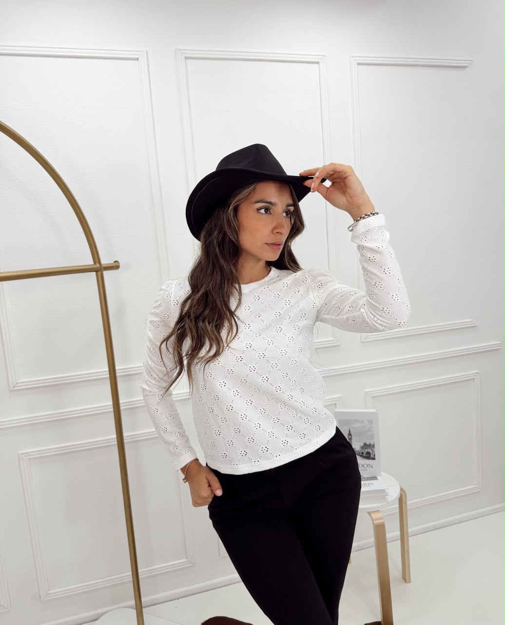 REMERA BRODERIE FRUNCE 3682 - Imagen 4