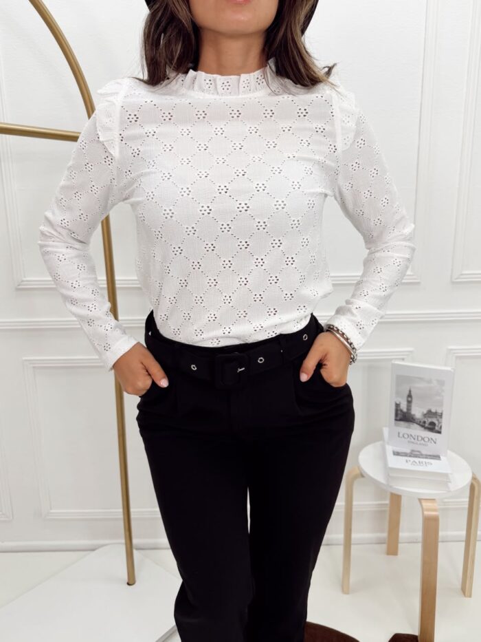REMERA BRODERIE MEDIO CUELLO 3653