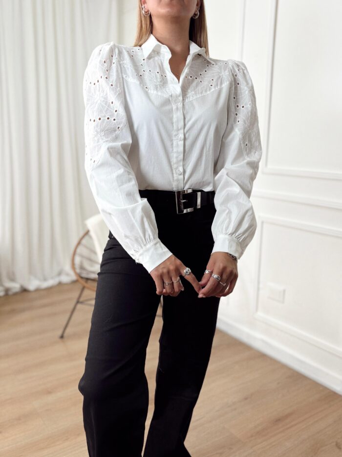 CAMISA POPLIN MANGA Y HOMBRO BRODERIE