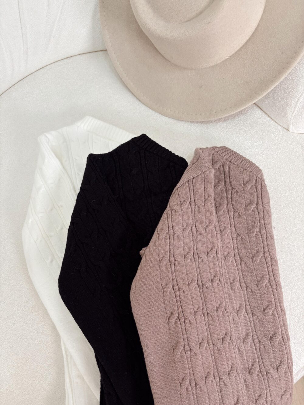 SWEATER HILO 1 HOMBRO TRENZA - Imagen 2