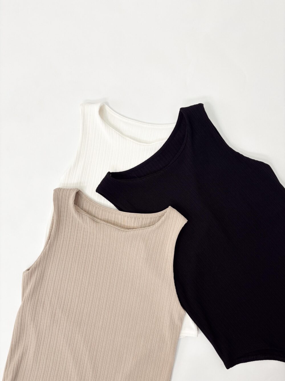 BODY SULAY LISO CON BROCHE - Imagen 4