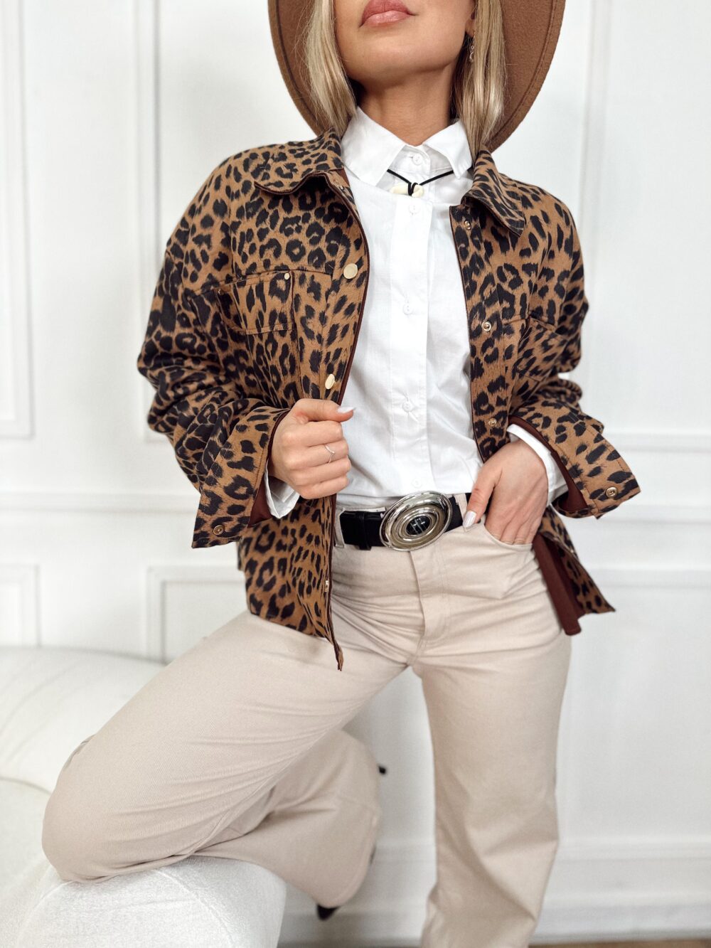CHAQUETA GAMUZA LEOPARDO - Imagen 4