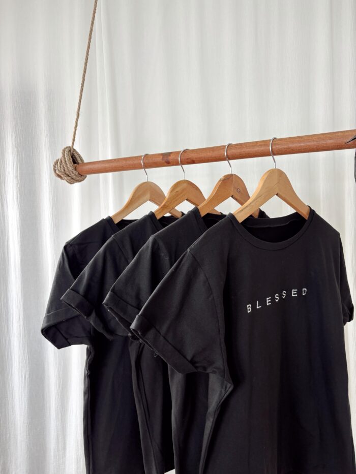 REMERA ALGODON BORDADA BY DIOSAS