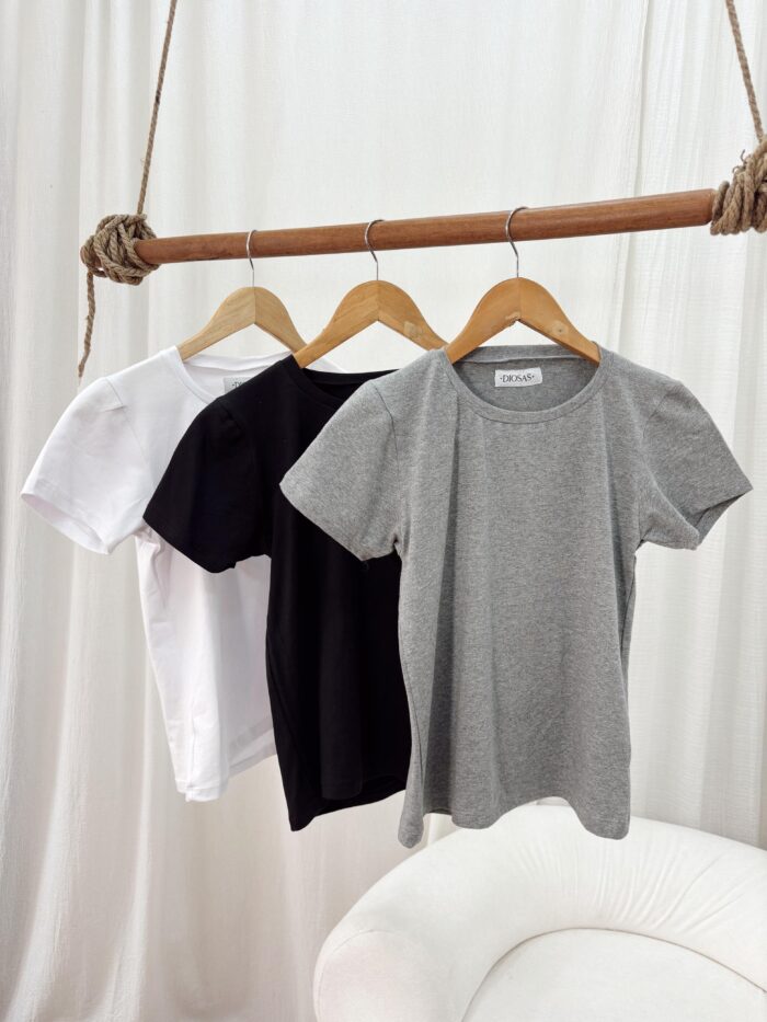 REMERA MANGA CORTA ALGODON  CUELLO REDONDO BY DIOSAS