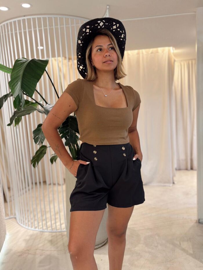 REMERA ALGODON CROP ESCOTE CUADRADO