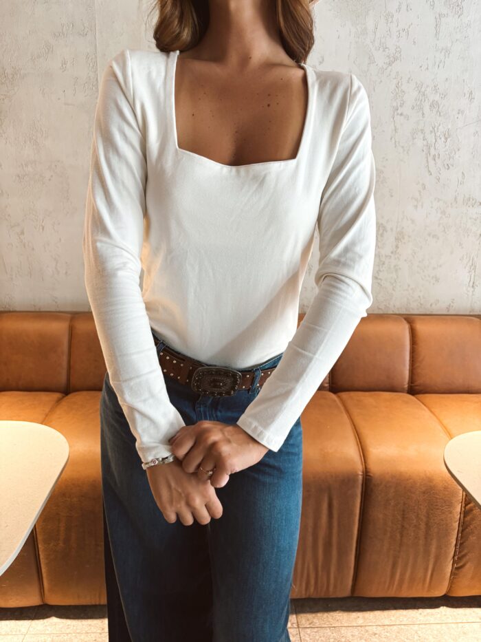 REMERA ESCOTE CUADRADO ALGODON CON LYCRA