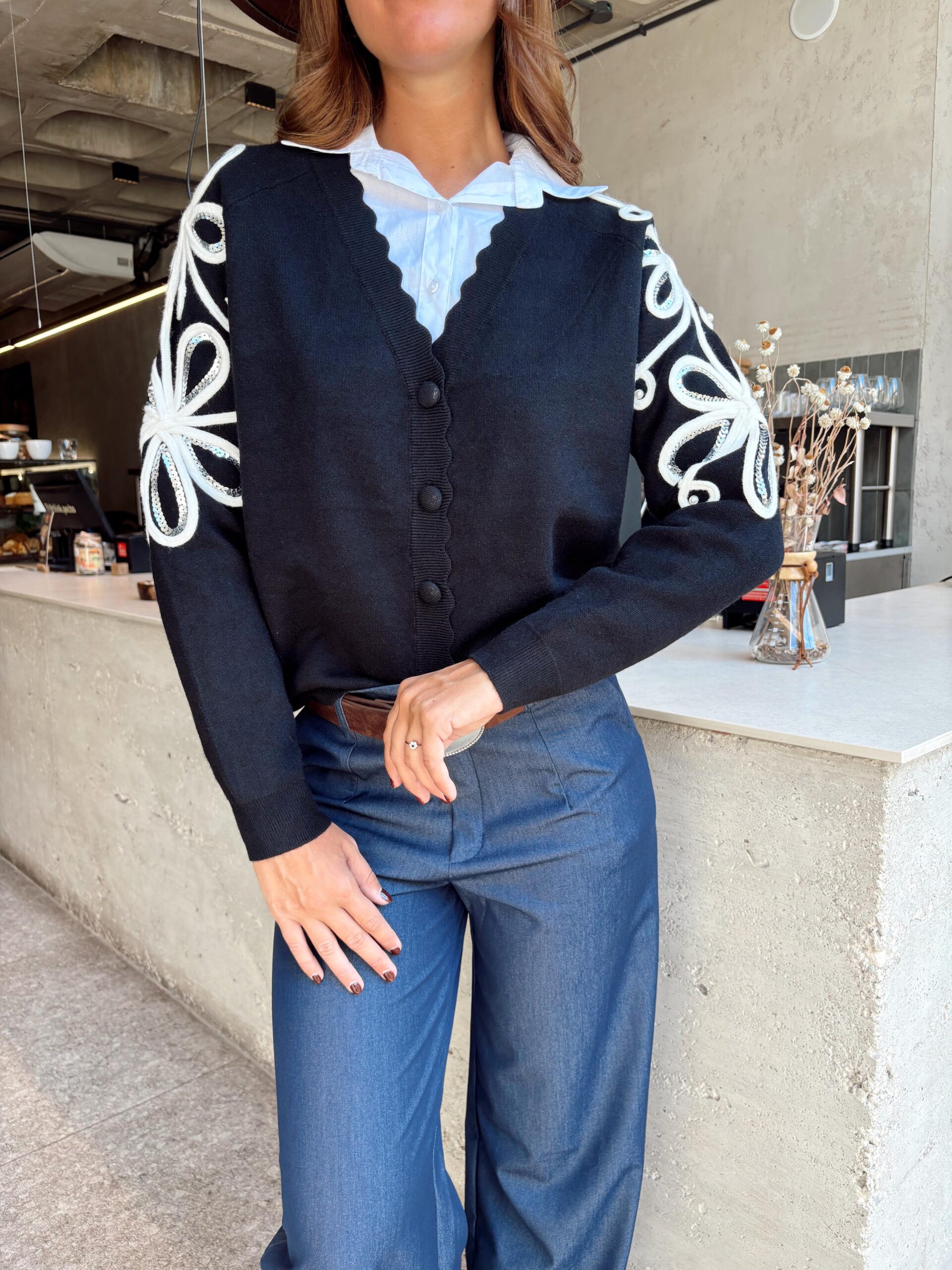 SWEATER IMPORTADO COPENHAGUE V BORDADO - Imagen 4