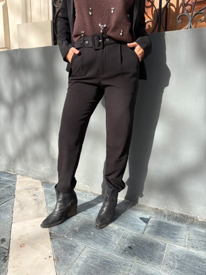 PANTALON SASTRERO CON CINTO CHUPIN
