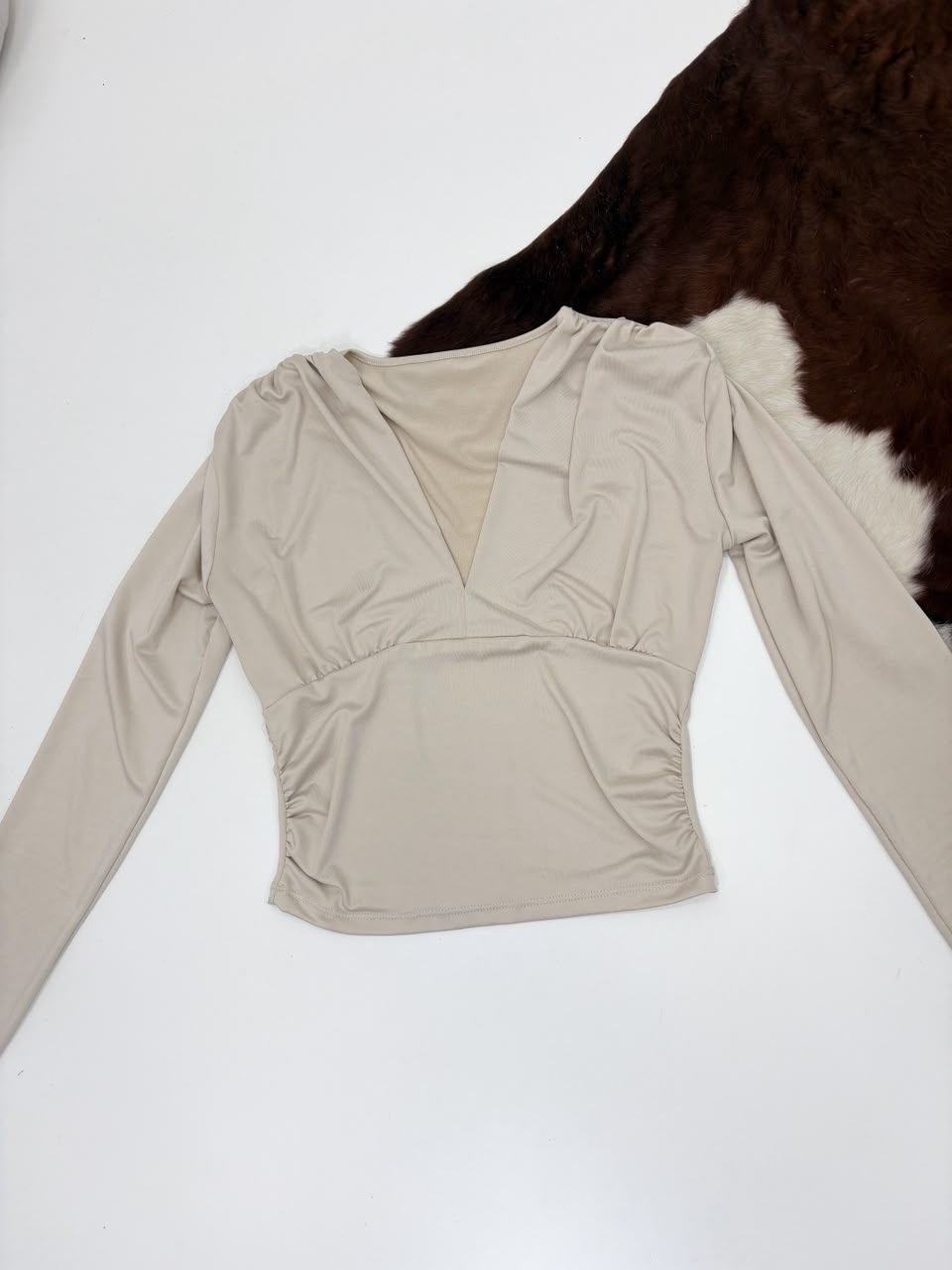 CAMISETA ESCOTE V FRUNCE - Imagen 8
