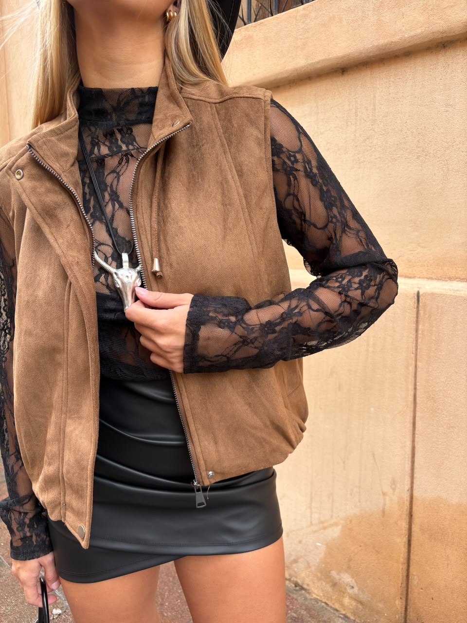 CHALECO BOMBER GAMUZADO - Imagen 5