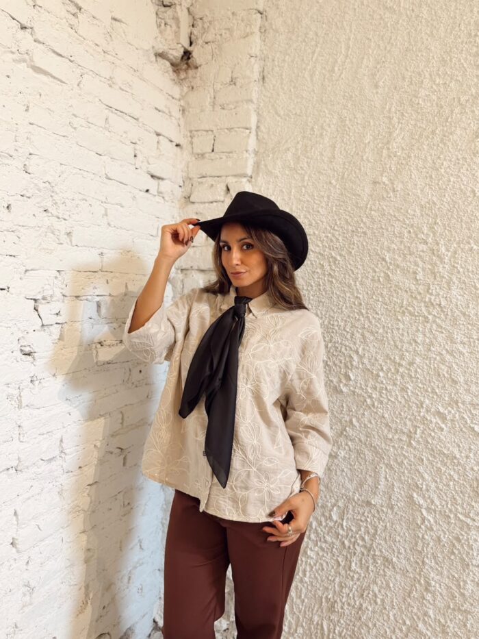 CAMISA FRANCA LINO BORDADA 3/4