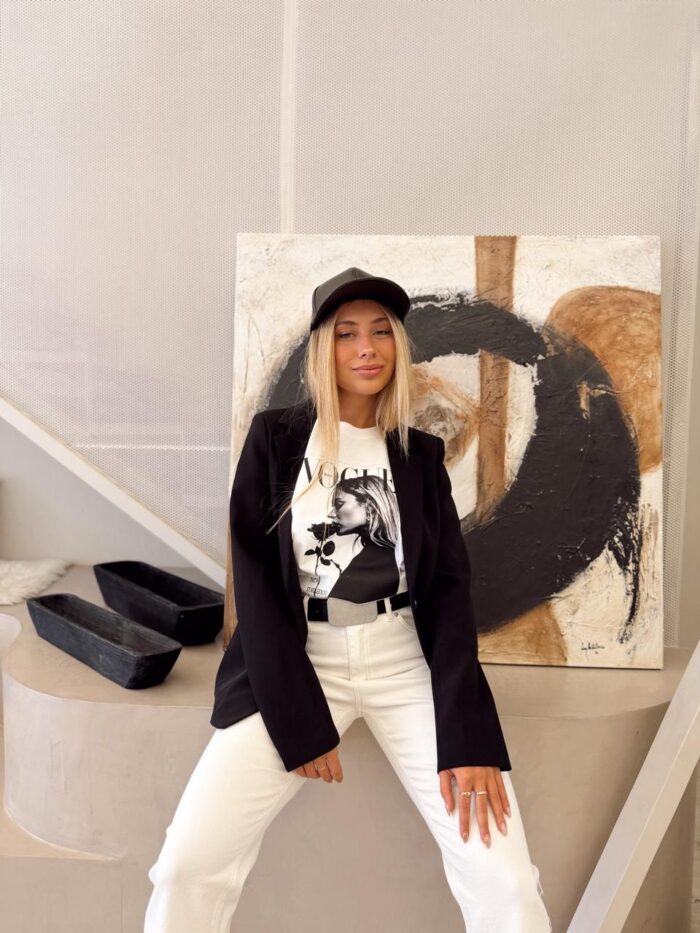 REMERA OVERSIZE ESTAMPADA REVISTA BY DIOSAS