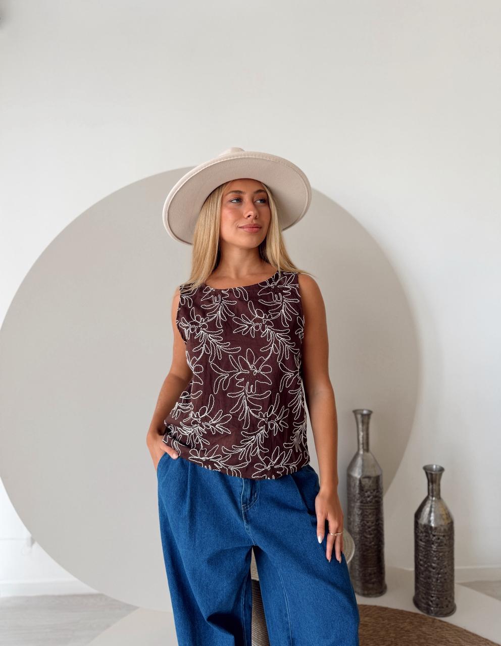 MUSCULOSA LIDIA BORDADA CUELLO REDONDO - Imagen 5