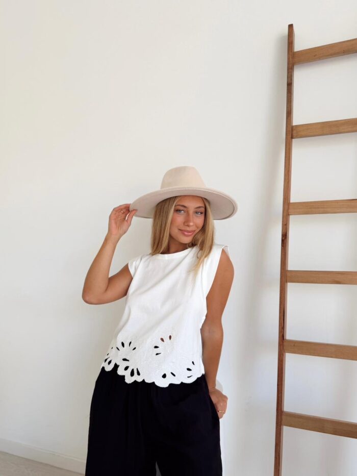 MUSCULOSA IRENE DOBLE SISA BORDADA