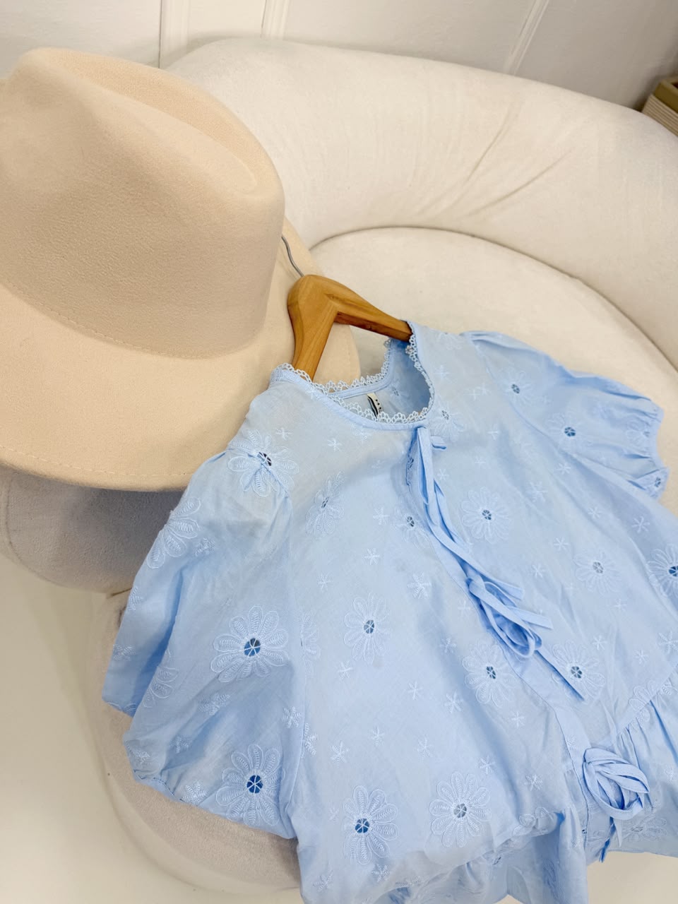 REMERA BRODERIE 121 MOÑO - Imagen 7