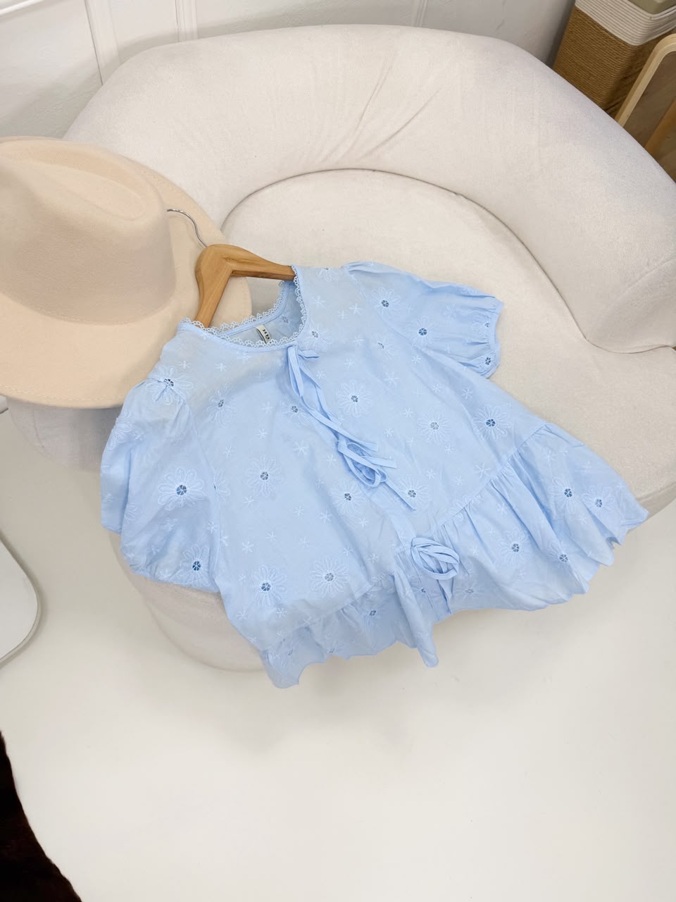 REMERA BRODERIE 121 MOÑO - Imagen 8