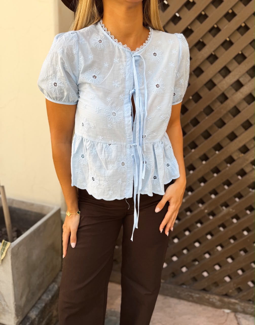 REMERA BRODERIE 121 MOÑO - Imagen 5