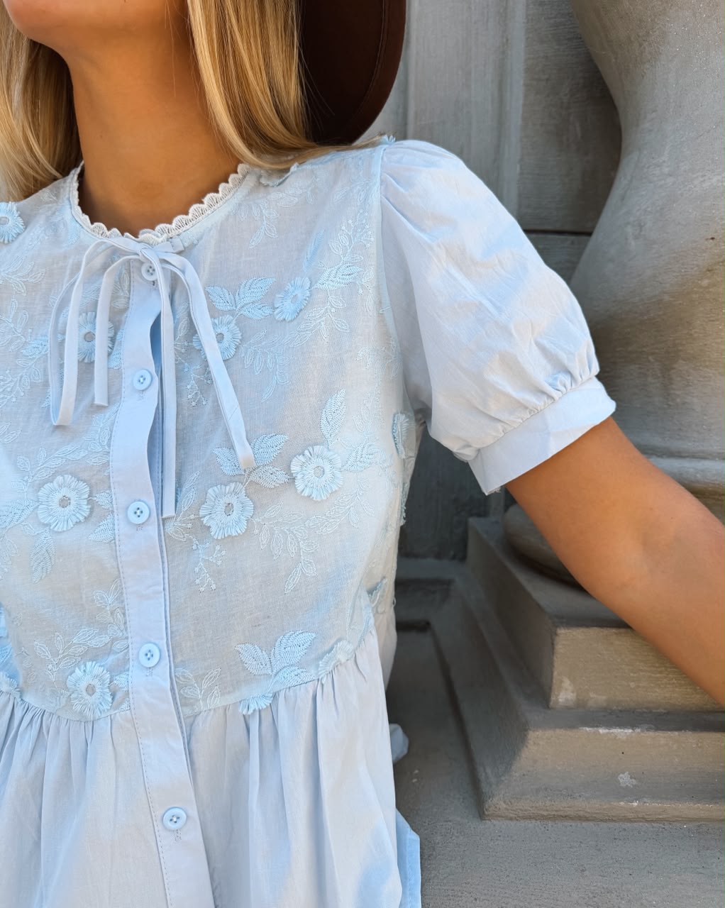 CAMISA FLOR BORDADAS 132 - Imagen 3