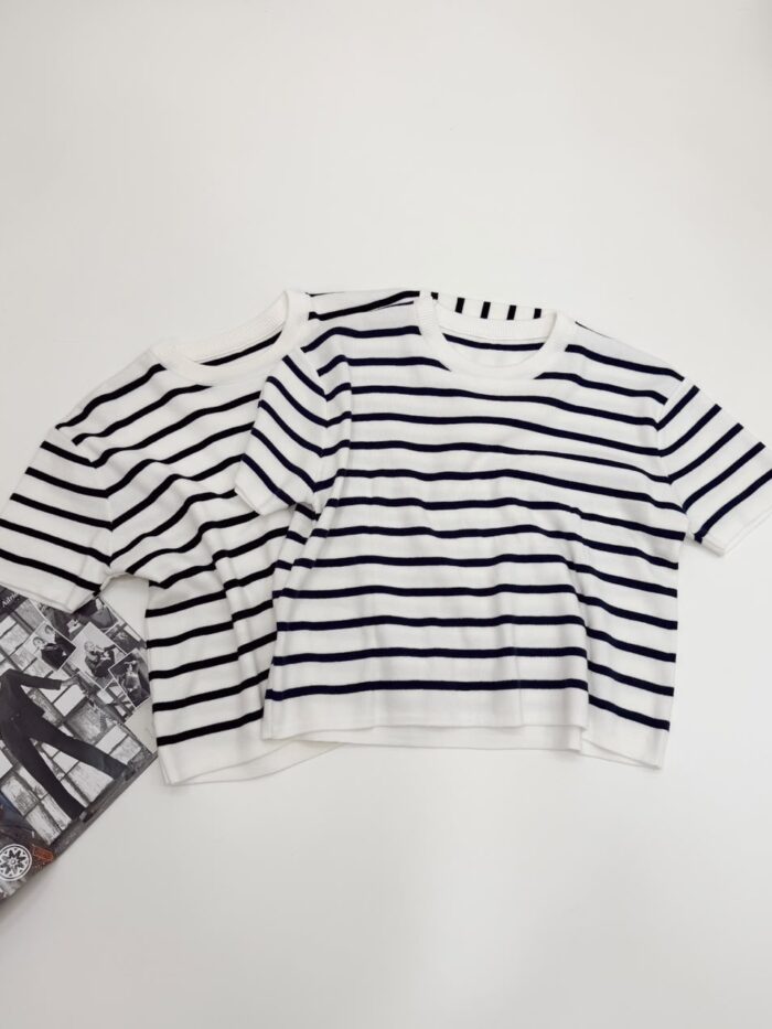 REMERA HILO RAYADA CON MANGAS