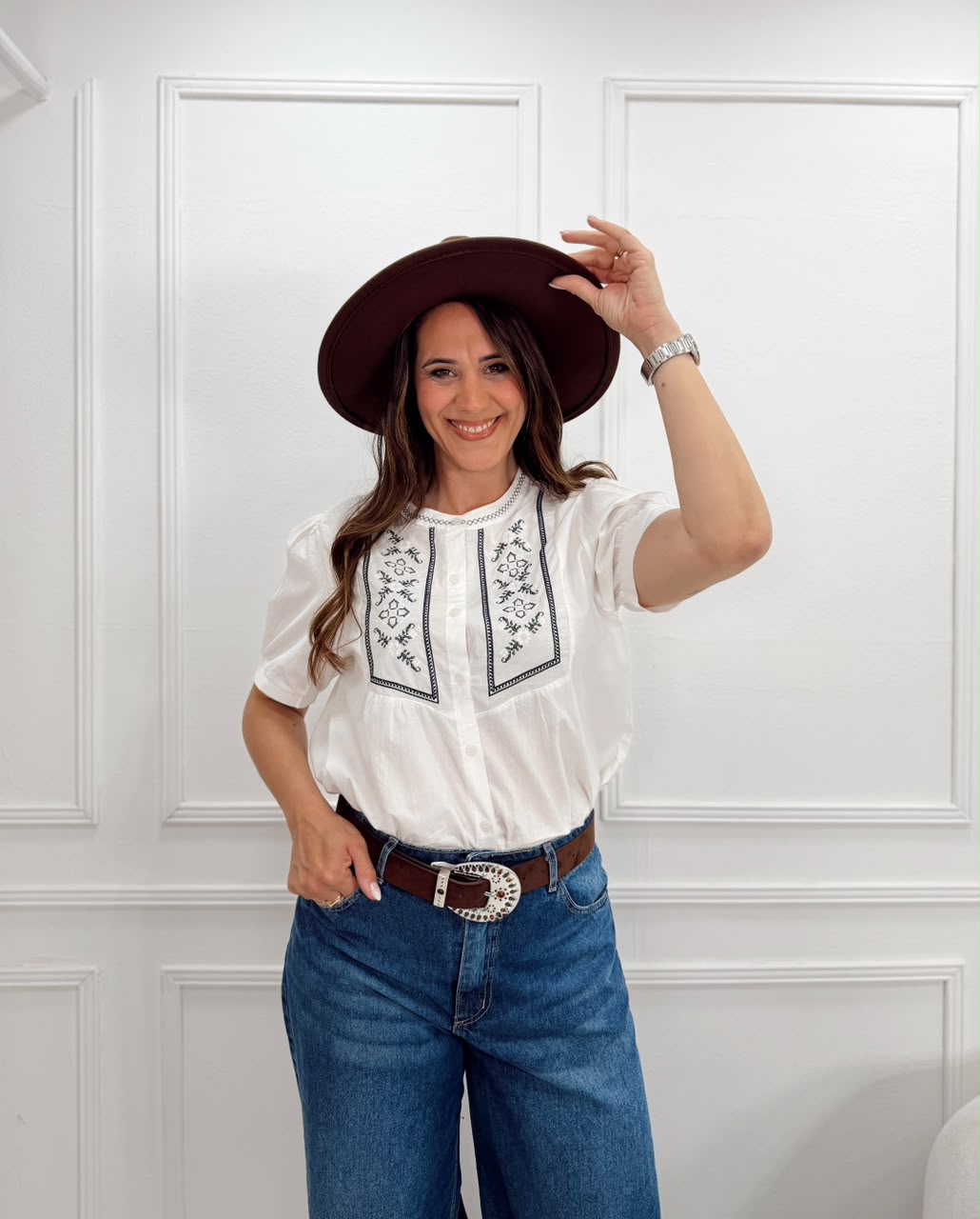 CAMISOLA BORDADA EN PECHO - Imagen 5
