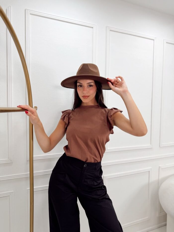 REMERA BELEN VOLADOS