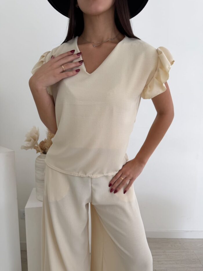 REMERA MALVINA DE CEY CON VOLADOS